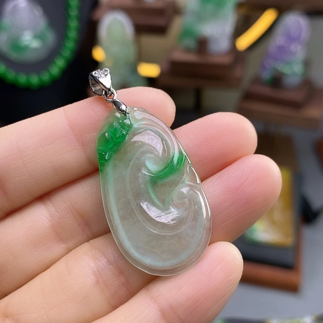 吊坠(赠链)未镶嵌翡翠