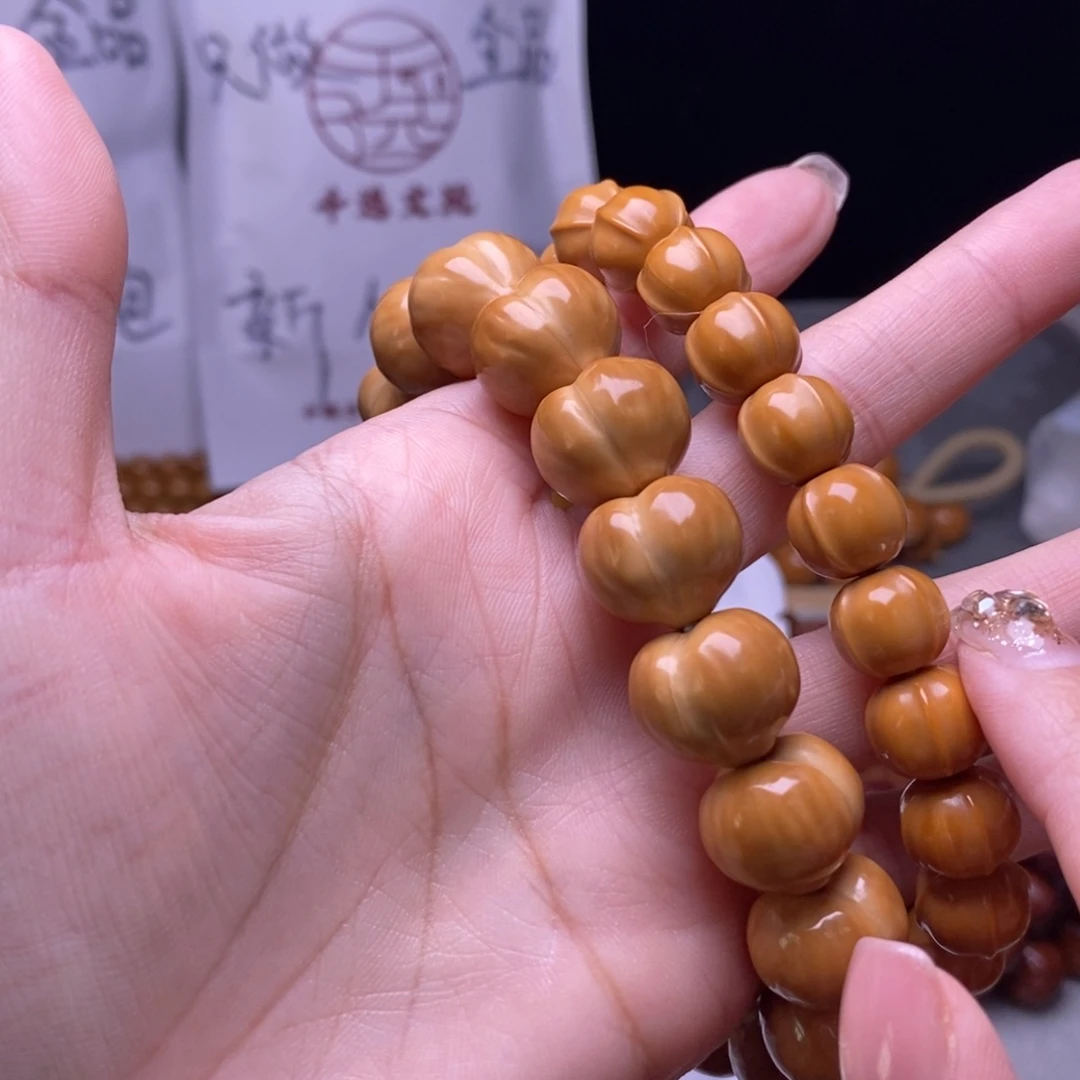 猴头核桃手串小鲨鱼屁桃