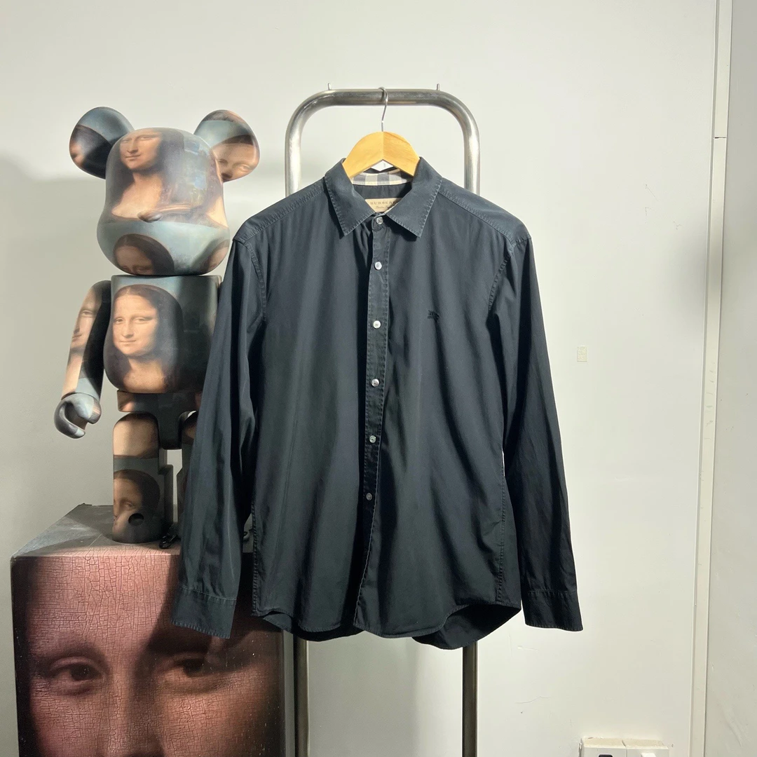 99新 BURBERRY/博柏利 战马衬衫 R2706尺码：L胸围68衣长76