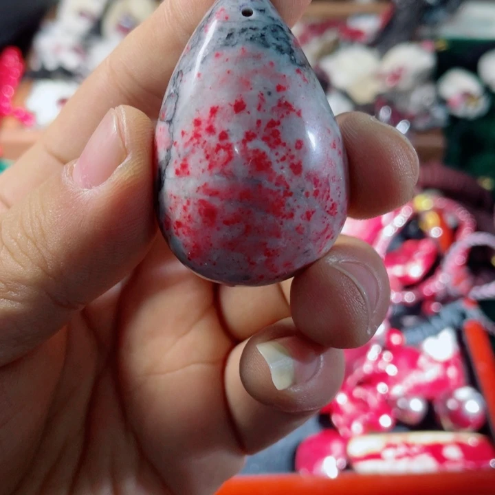 天然辰砂原石首饰