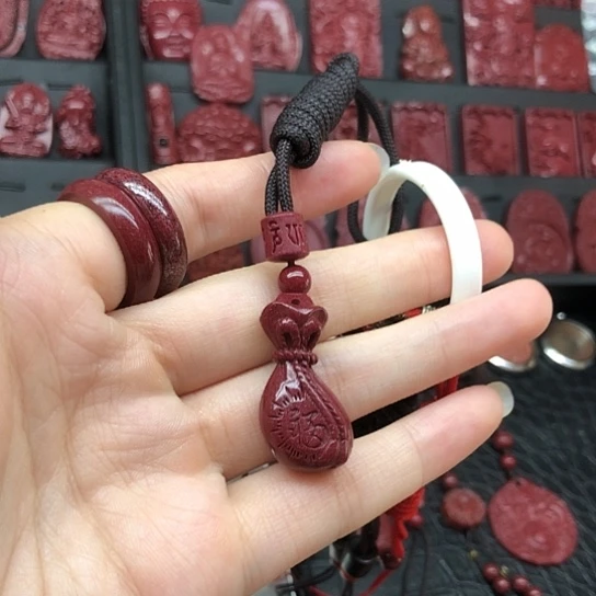 天然辰砂钱袋子吊坠