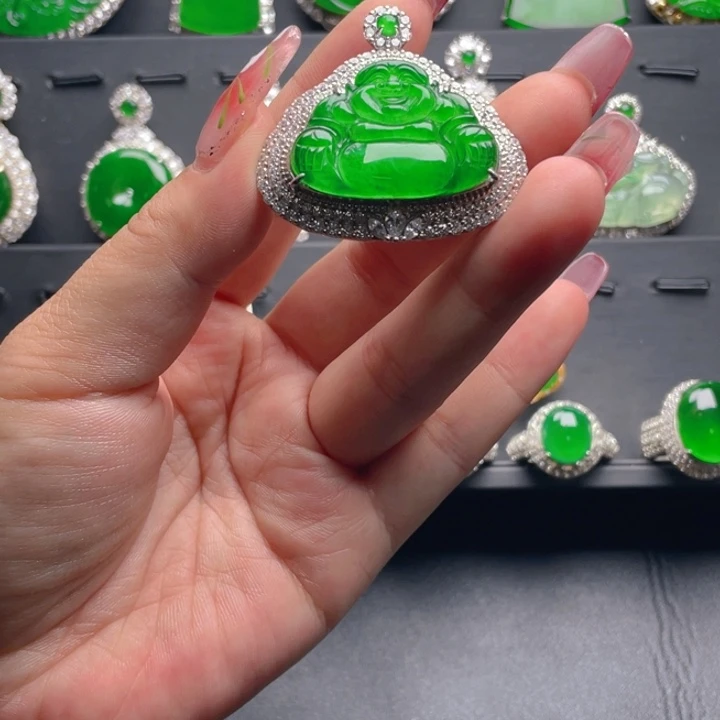 翡翠颈饰未镶嵌翡翠吊坠