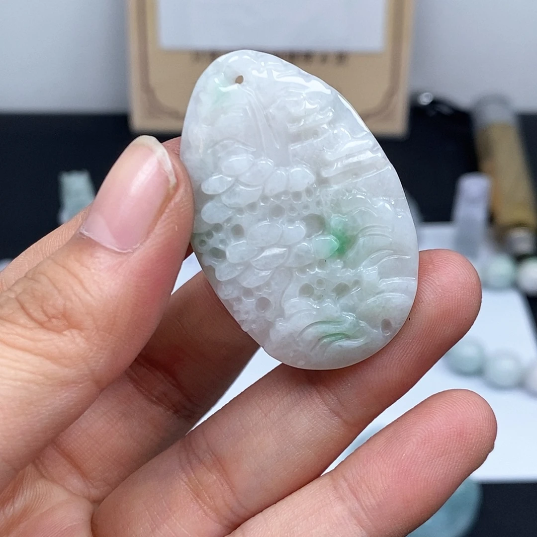 翡翠未镶嵌颈饰翡翠