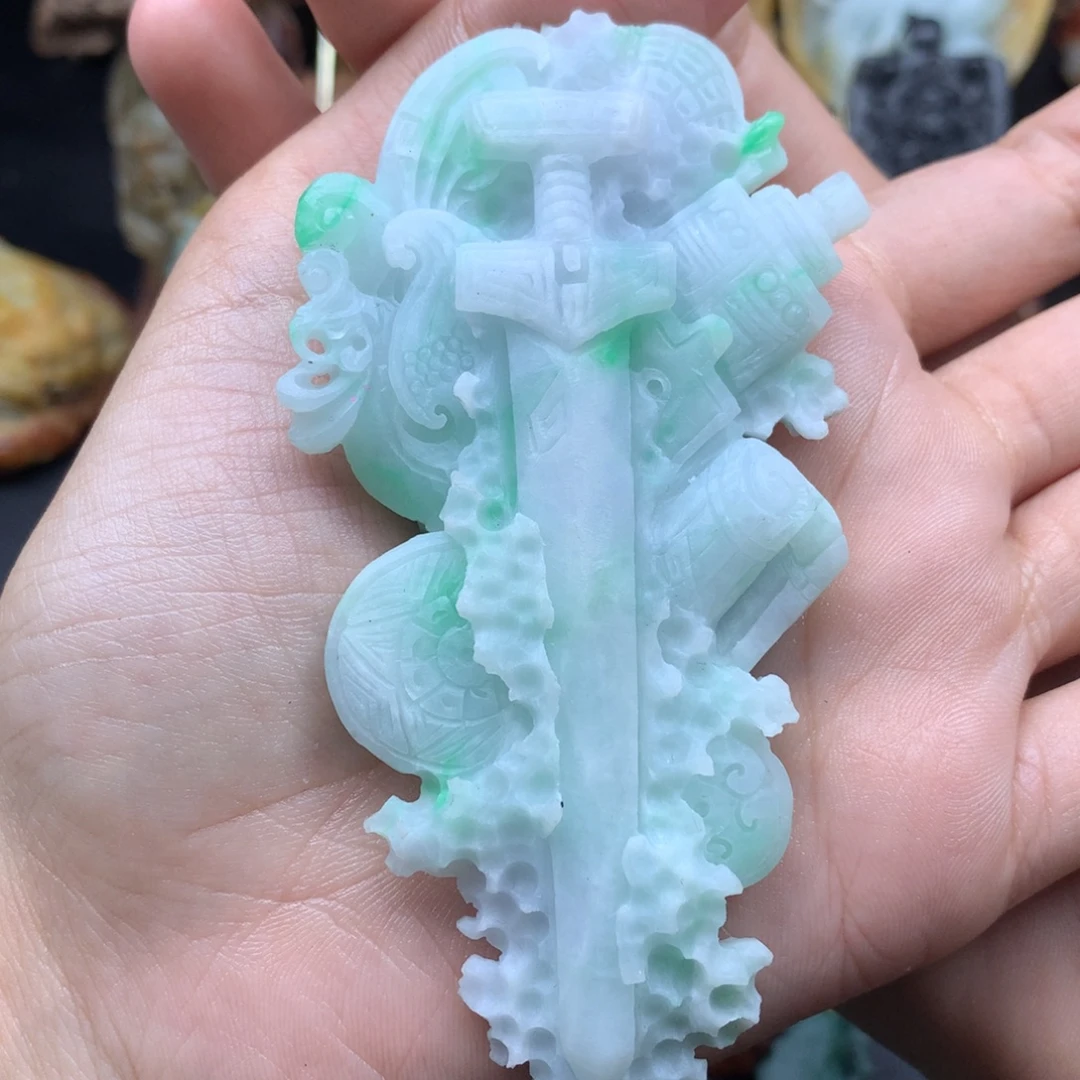 爱***克定制翡翠未镶嵌翡翠