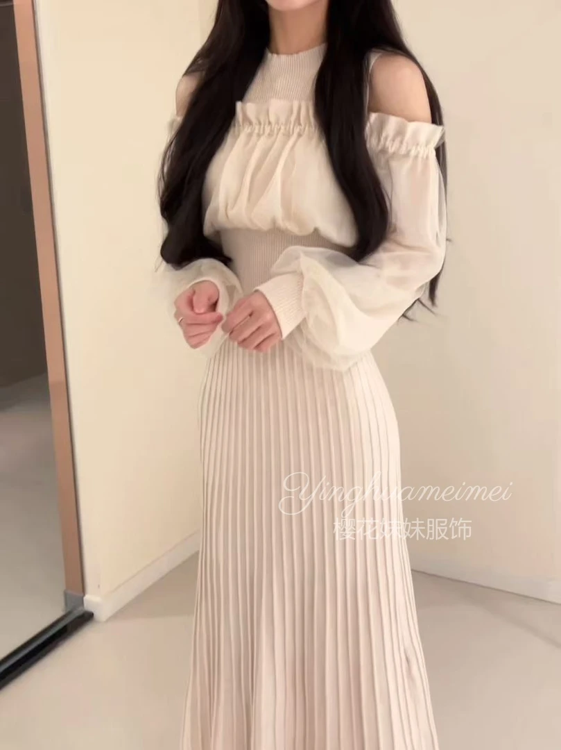 樱花妹妹 温柔又心机 ！雪纺拼接露肩灯笼袖软糯针织连衣裙