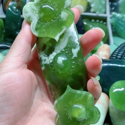 蛇纹石玉未镶嵌手把件