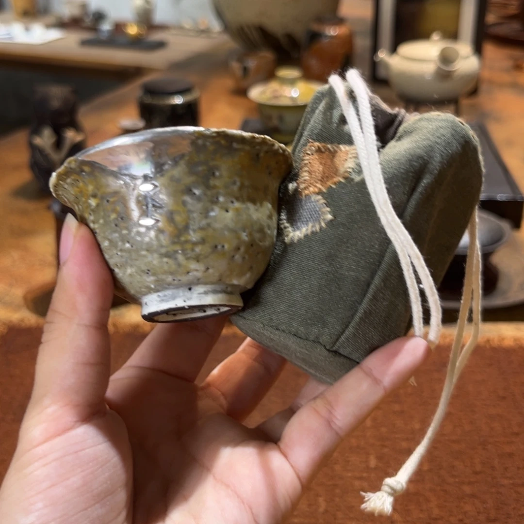 景德镇鱼和熊手工陶艺