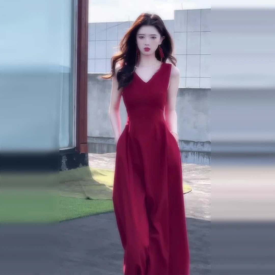 法式气质绝美红色无袖v领连衣裙子女夏季2025新款度假长裙5640