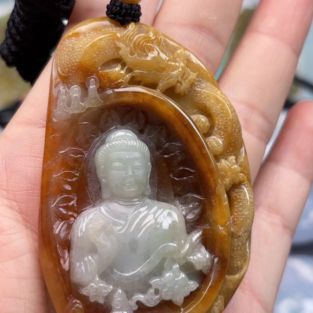 翡翠未镶嵌颈饰佛