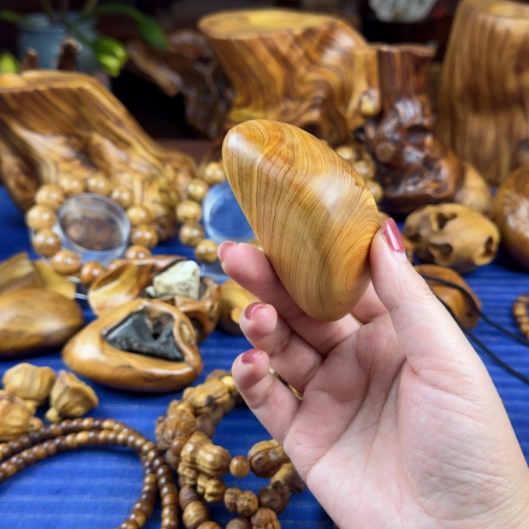 柏木（崖柏）北太行崖柏陈化手把件