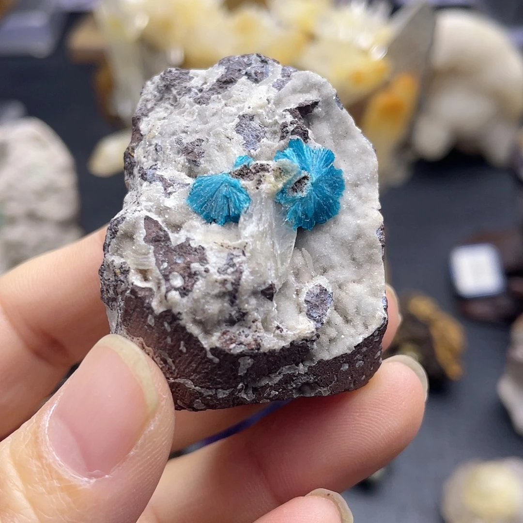 50碧玺（处理）摆件