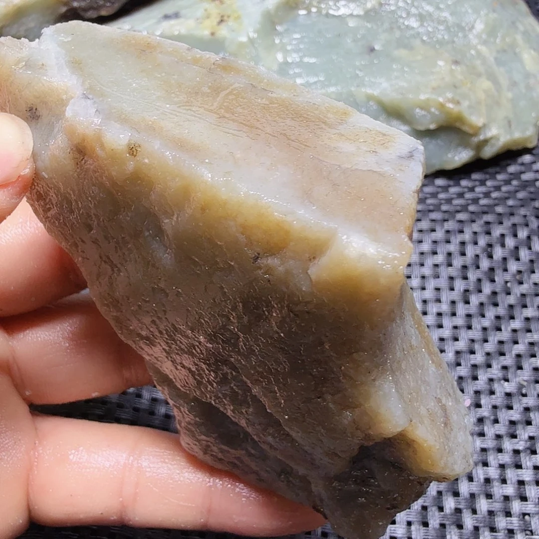 和田玉（糖玉）未镶嵌珠宝半成品