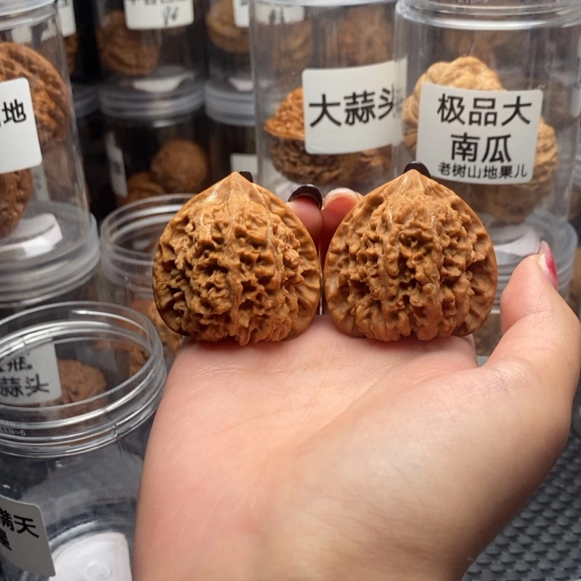 【闪购商品】核桃其他黑**衫满天星41。