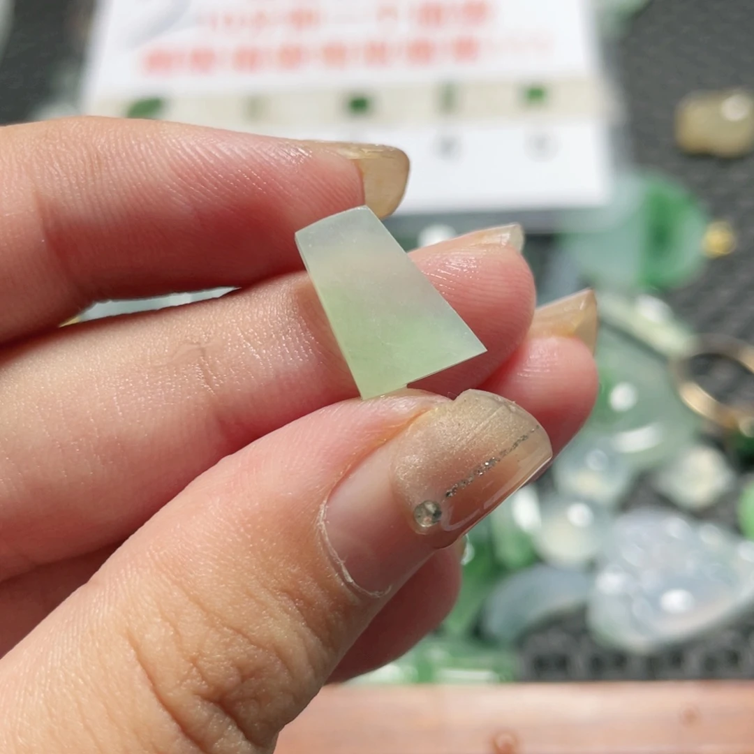 定制翡翠未镶嵌翡翠