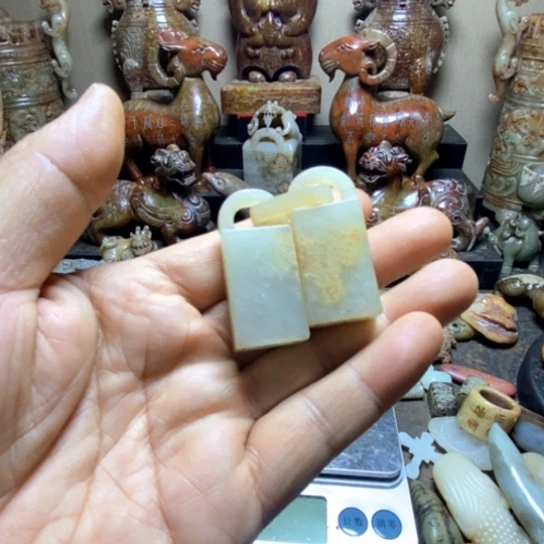 未镶嵌和田玉挂件