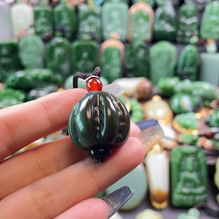 独***狼和田玉未镶嵌挂件