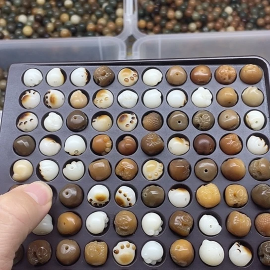 吊坠白玉菩提瑕疵小雕刻100颗