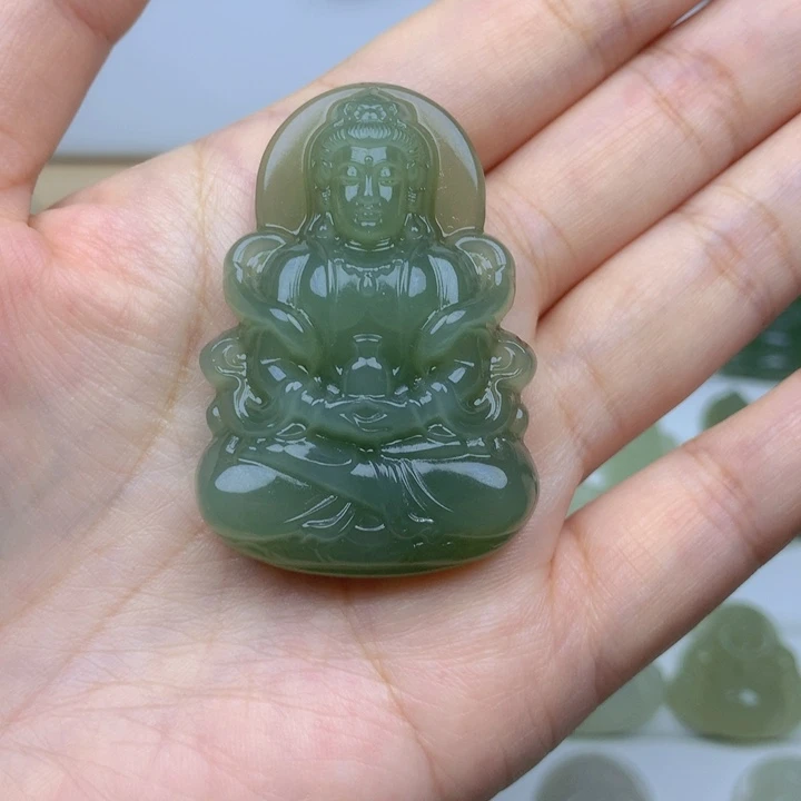 忠***和和田玉未镶嵌颈饰