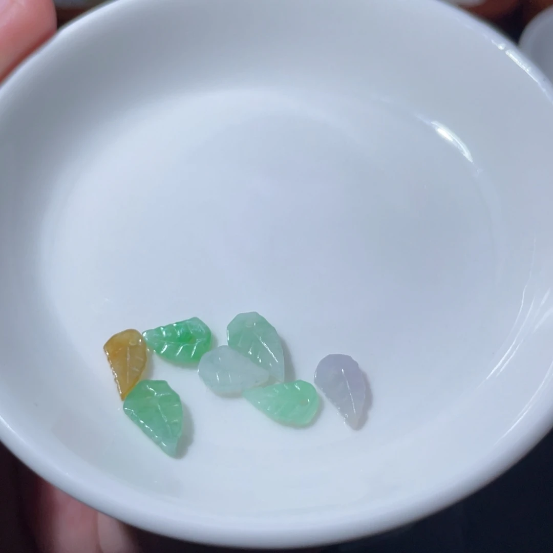 翡翠散珠小树叶7颗
