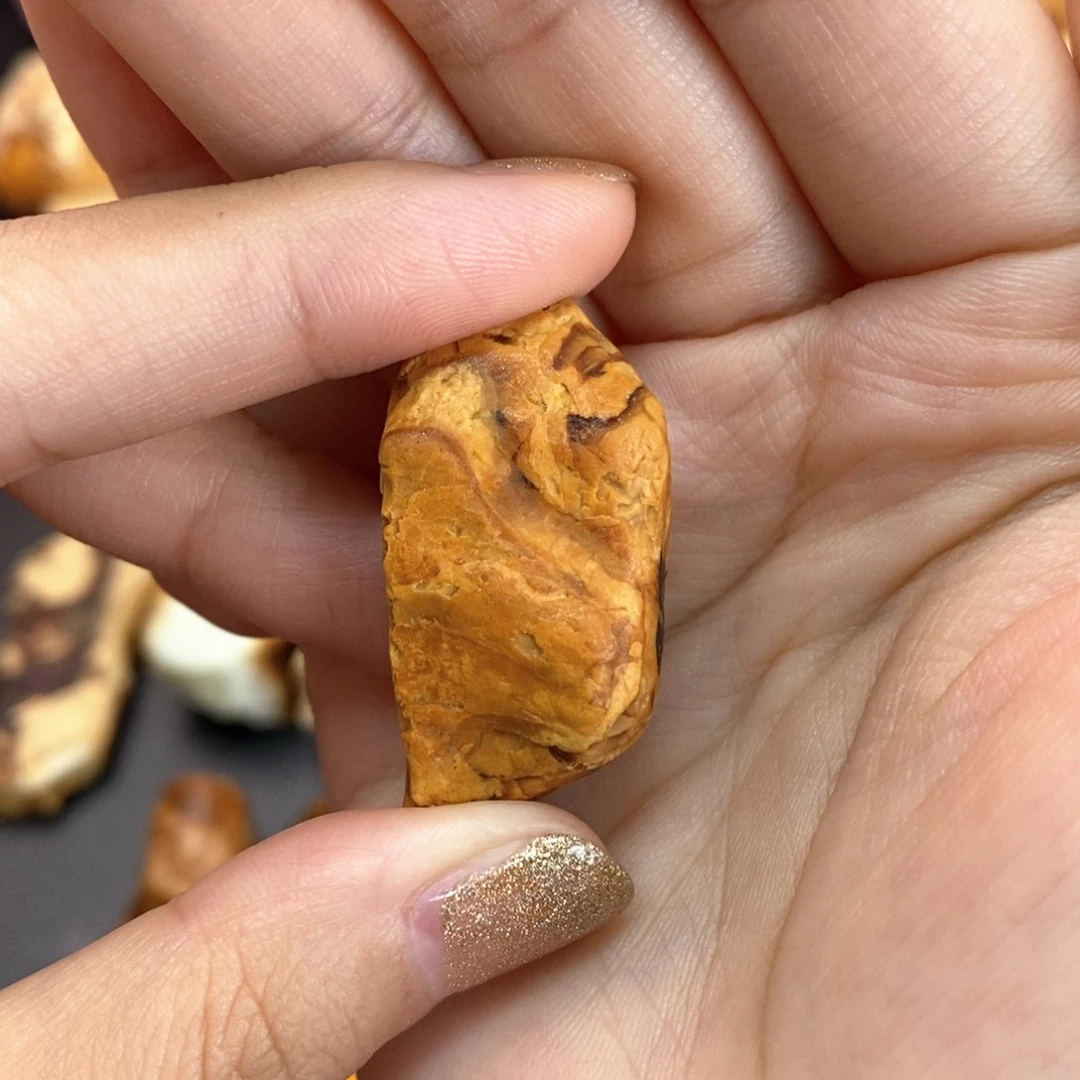 定制琥珀未镶嵌蜜蜡