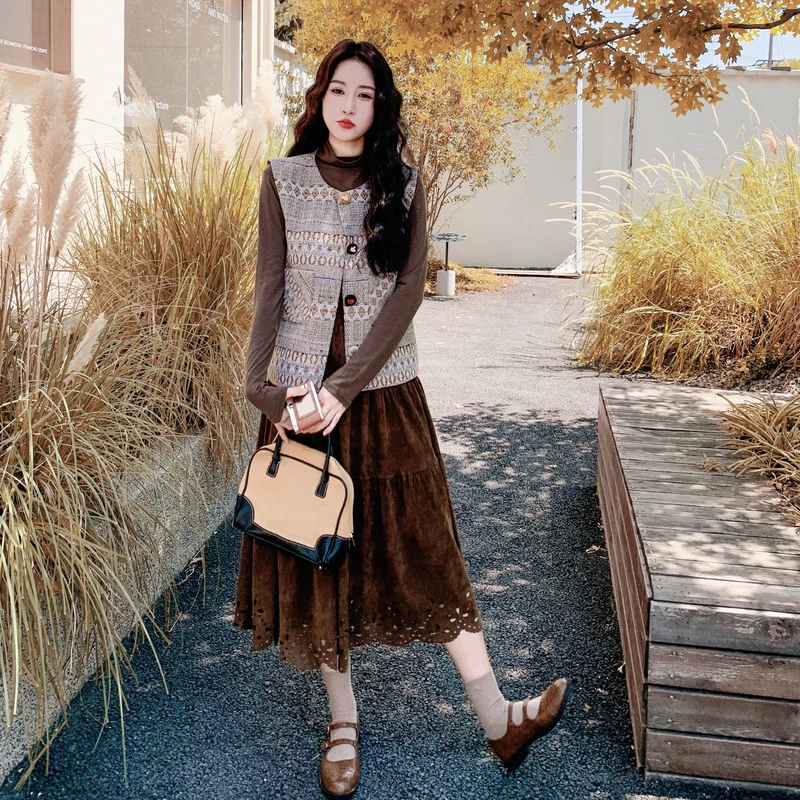 2025气质新款轻奢减龄时尚休闲小香风感秋冬马甲洋气打底三件套女