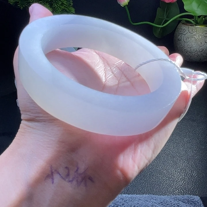 定制翡翠未镶嵌翡翠手镯