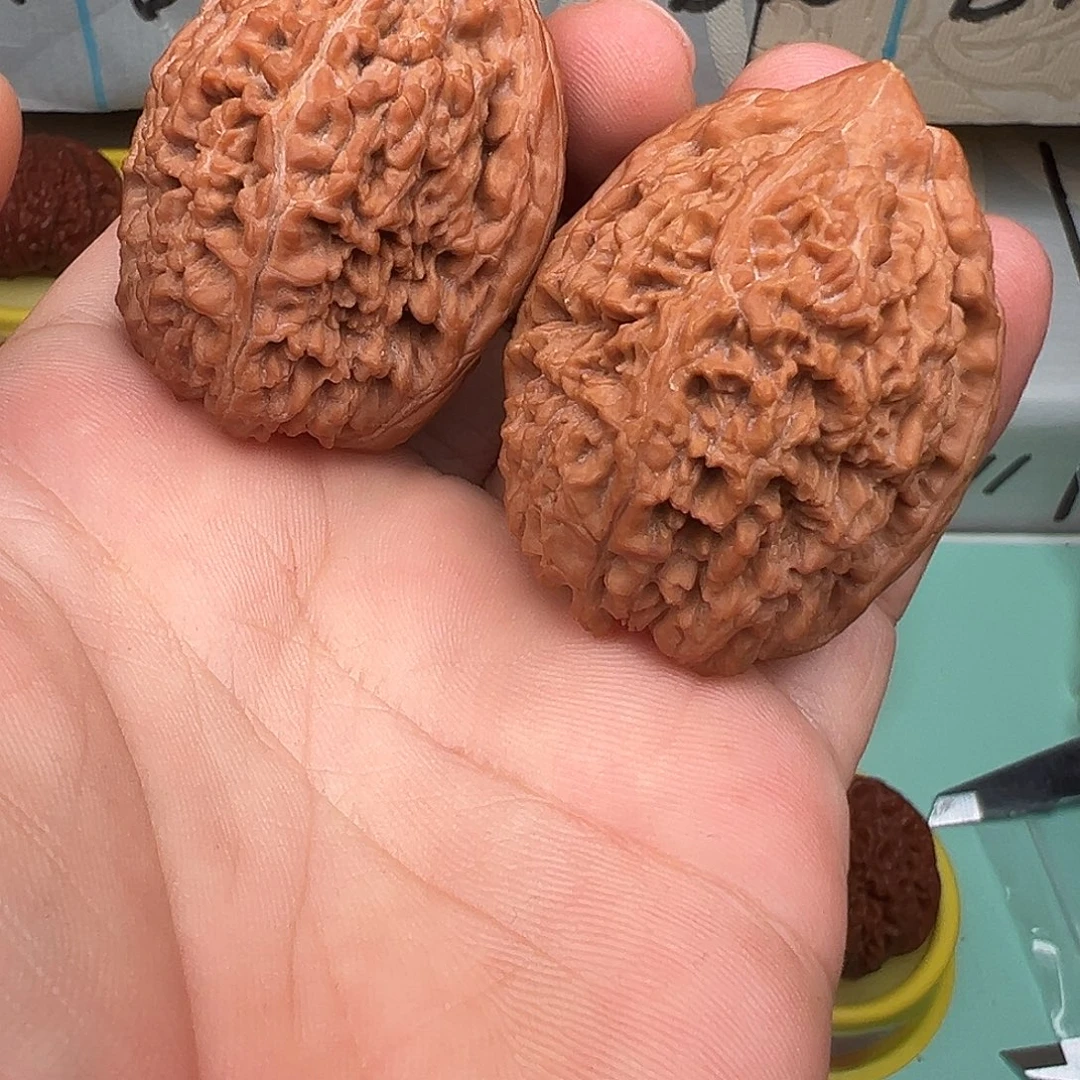 关***羽吊坠桃核全品大蒜头38