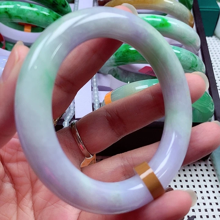 翡翠未镶嵌手镯翡翠