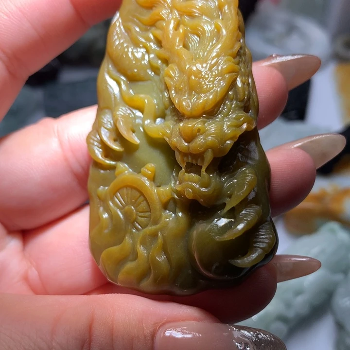 翡翠未镶嵌颈饰保真天然A货翡翠