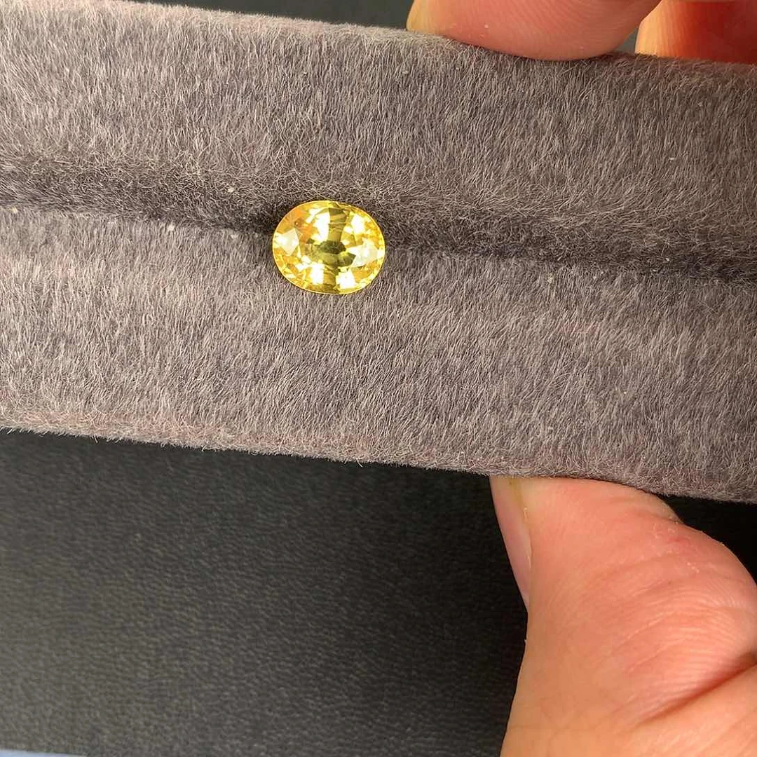 蓝宝石裸石未镶嵌2.38 斯里兰卡 爆闪