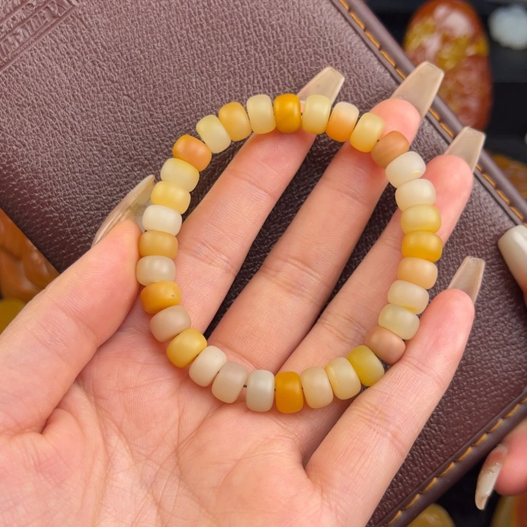 石英质玉黄蜡石手串未镶嵌墨*