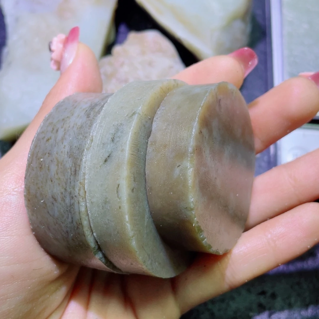 每***好和田玉未镶嵌珠宝半成品