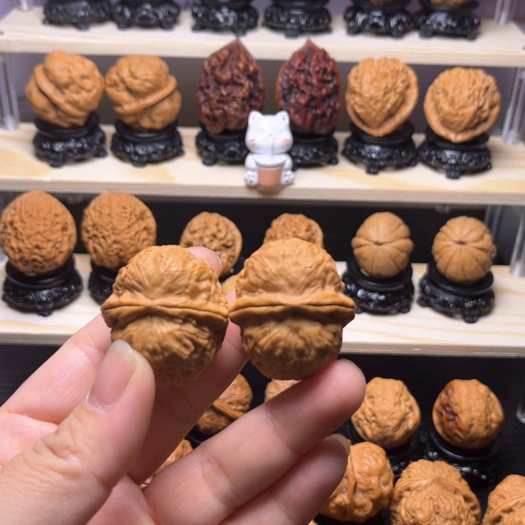 文玩核桃吊坠24w牡丹绣球36尺