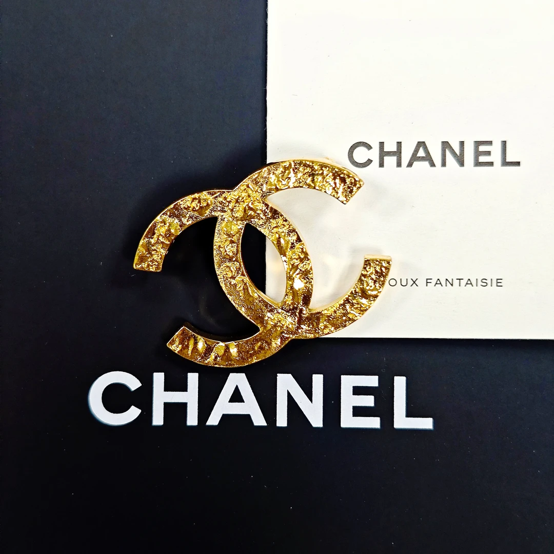 未使用 Chanel/香奈儿 时尚双C浓金胸针20C/AE0151