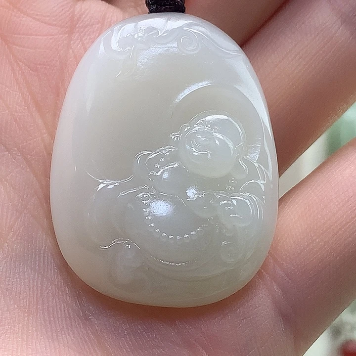 思***念和田玉未镶嵌颈饰