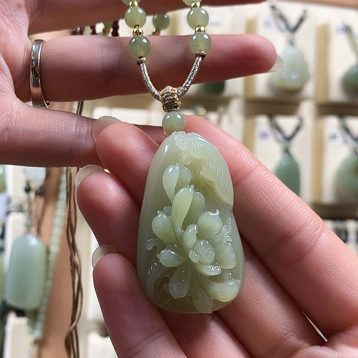 颈饰未镶嵌和田玉草**甜