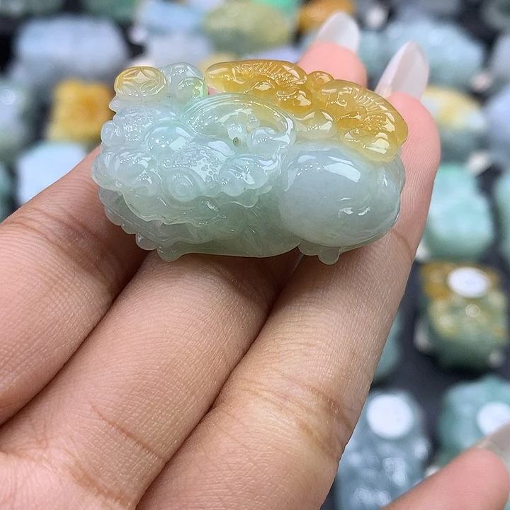 翡翠未镶嵌颈饰天然缅甸翡翠