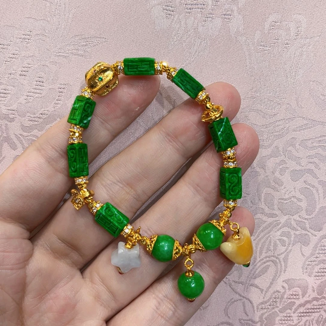 ****幺翡翠合金吊坠(赠链)