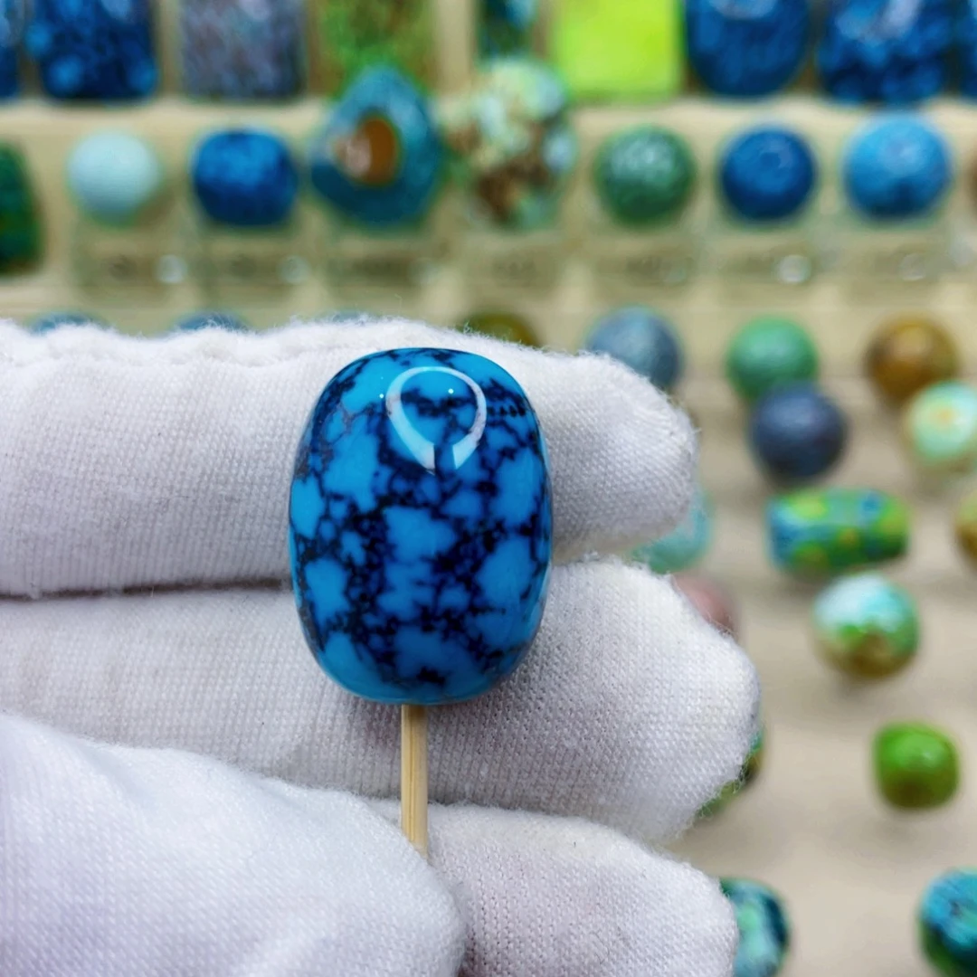 未镶嵌绿松石颈饰