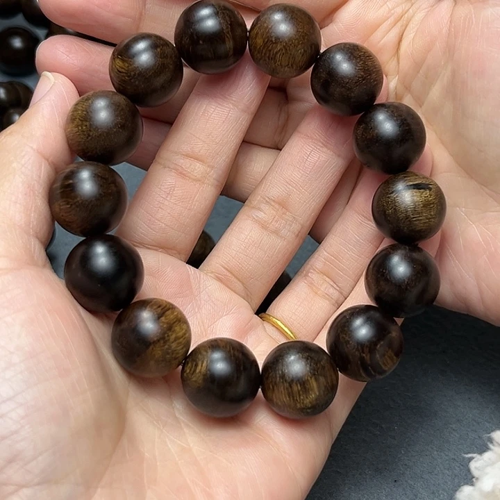 沉香手串映****剂白棋留疤