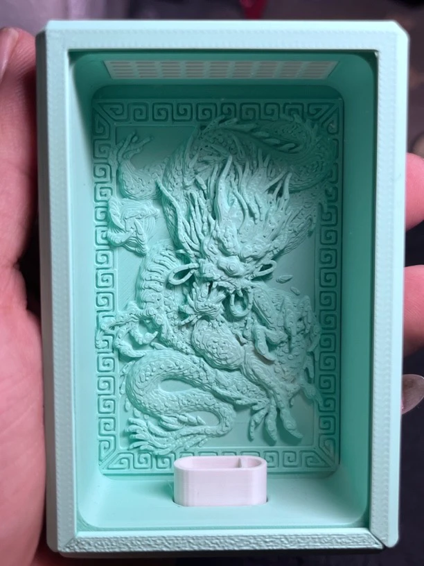 新款高浮雕立体龙金钟竹蛉盒，自带加湿器，玻璃面板，