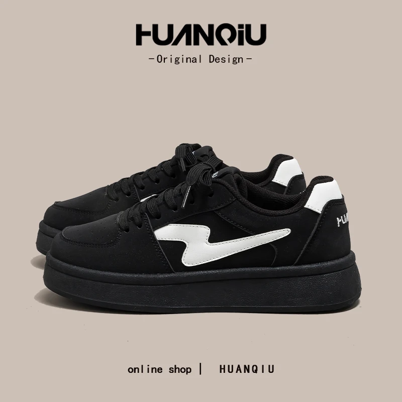 环球高颜值百搭闪电小白鞋女款2025爆款轻便小众潮舒适板鞋HC2880