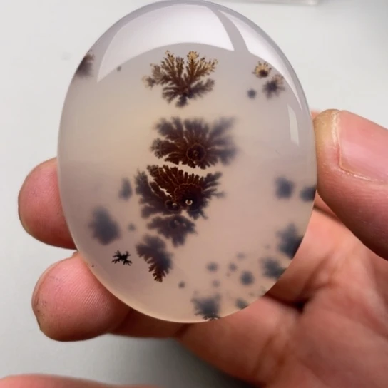 玛瑙/玉髓颈饰未镶嵌农**歌