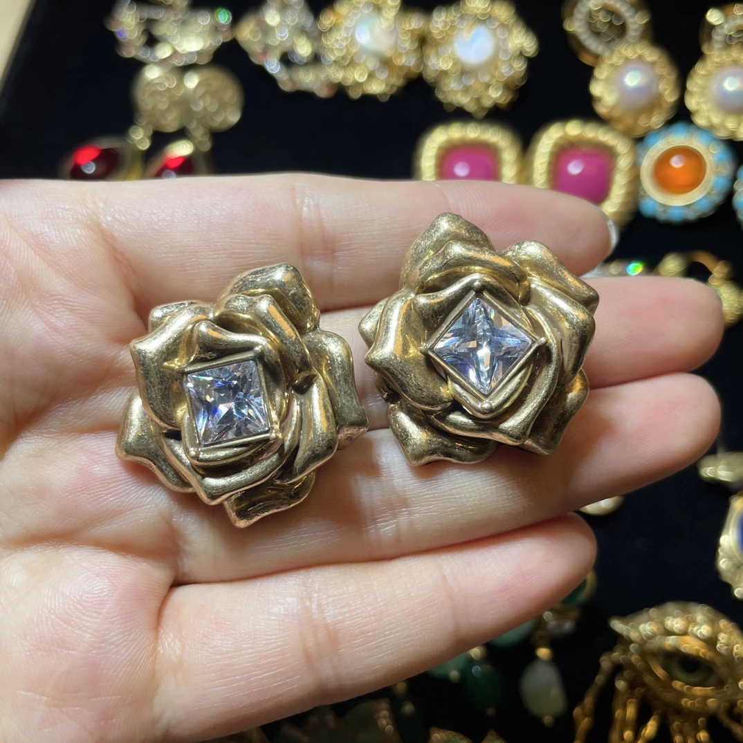 铜合金锆石耳饰 金色玫瑰黑色复古耳钉耳环镶嵌饰品