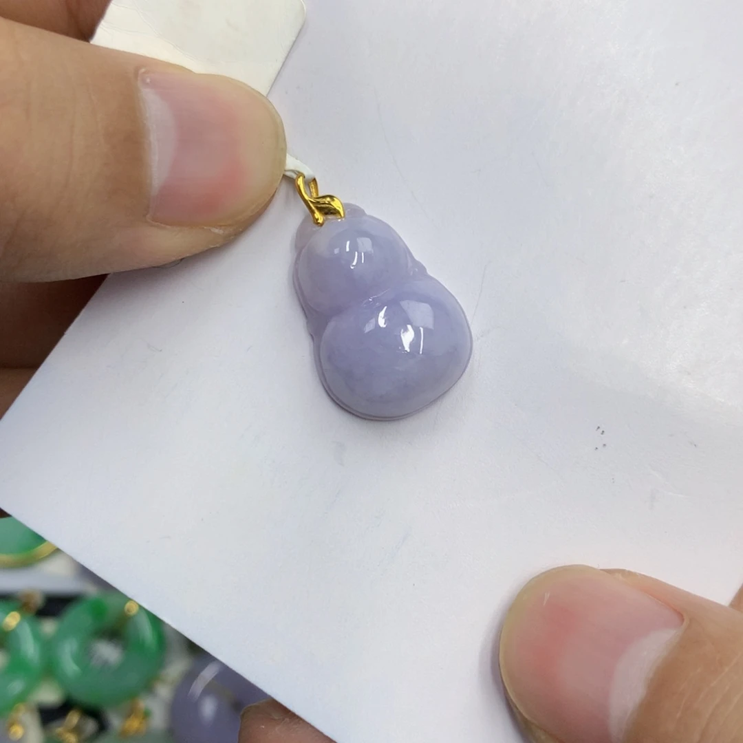 翡翠18K金镶嵌颈饰翡翠