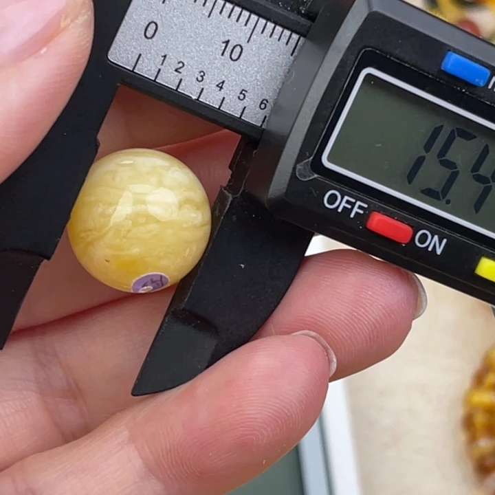 蜜蜡未镶嵌裸石微瑕432