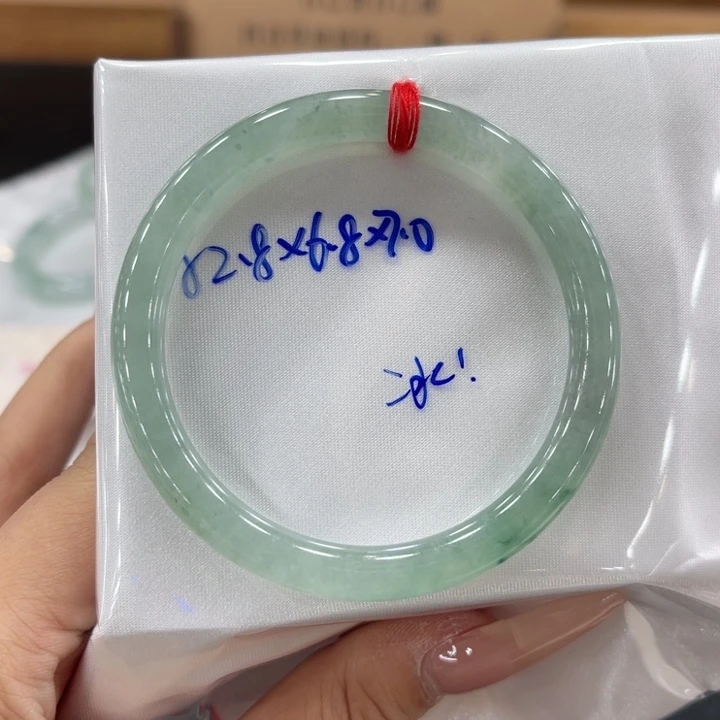 未镶嵌手镯翡翠.****翡翠