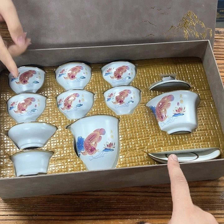 孤品茶具套装等。