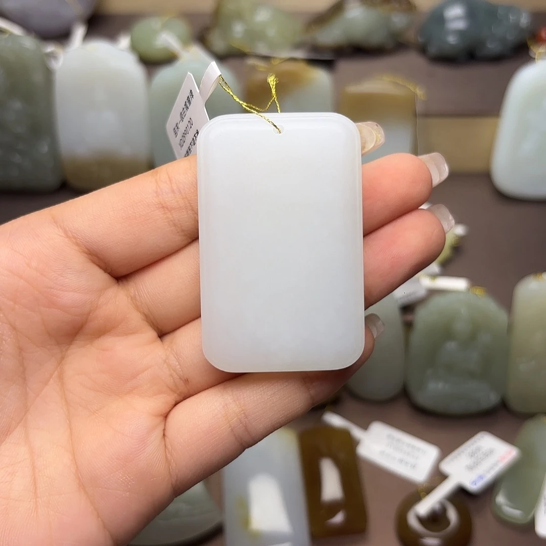 云***刘和田玉未镶嵌挂件