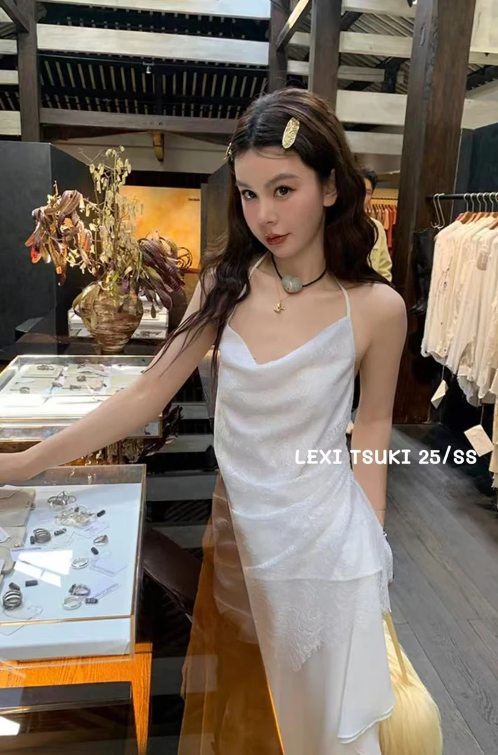 LEXI 福秒（9LX8069#）超漂亮 蕾丝拼接挂脖吊带 9-626